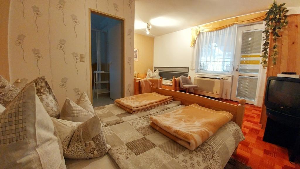 Bed and Breakfast Anna Panzio Herend Exterior foto