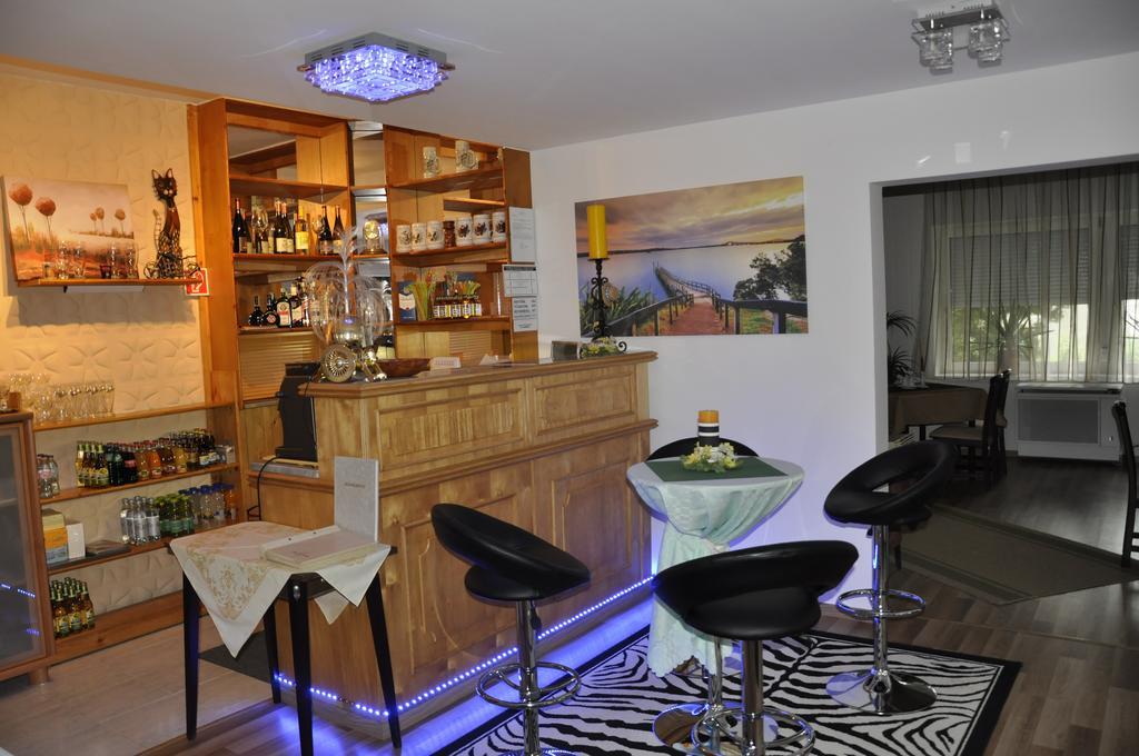 Bed and Breakfast Anna Panzio Herend Exterior foto